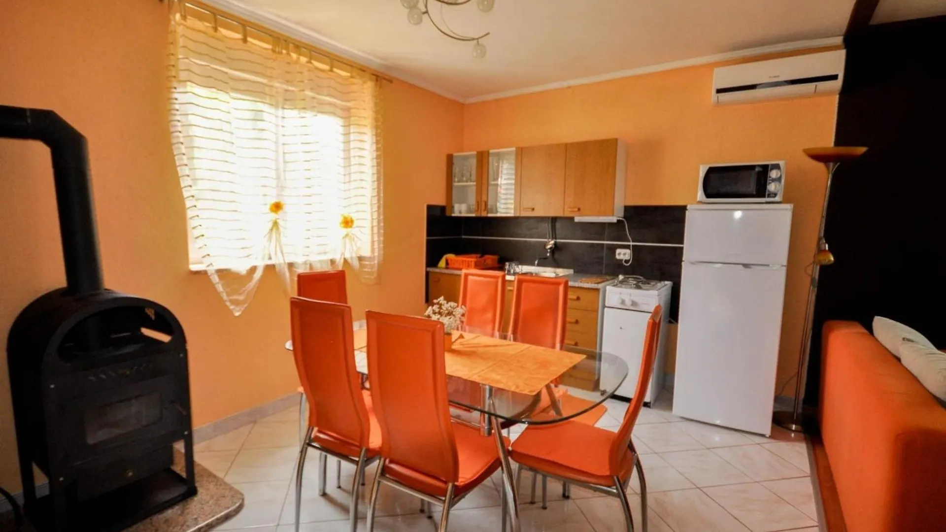 Apartment Ferienwohnung Fuer 2 Personen 2 Kinder Ca 45 M In Novigrad, Adriakueste Kroatien Westkueste Von Istrien Karpinjan