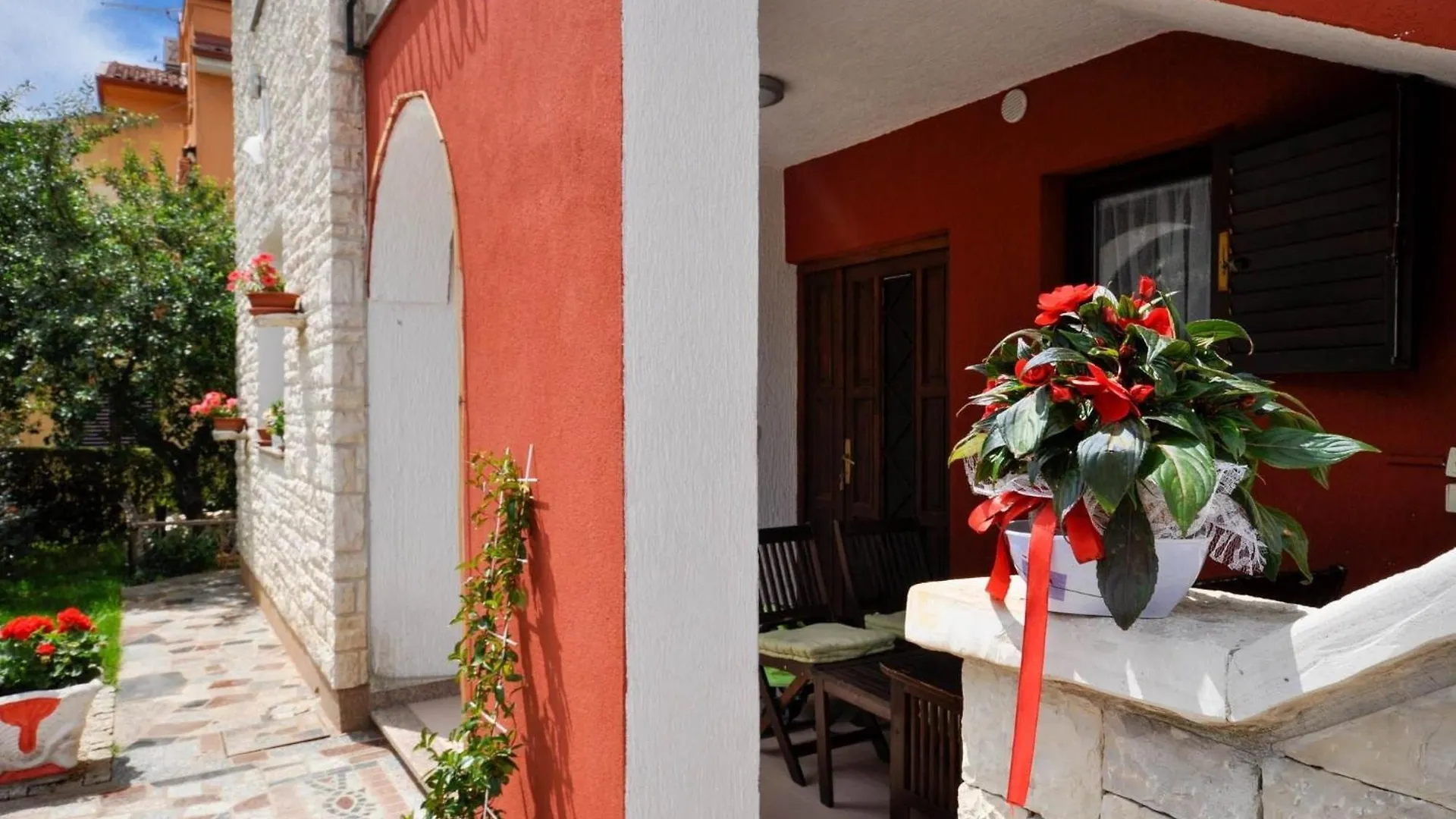 Apartment Ferienwohnung Fuer 2 Personen 2 Kinder Ca 45 M In Novigrad, Adriakueste Kroatien Westkueste Von Istrien Karpinjan