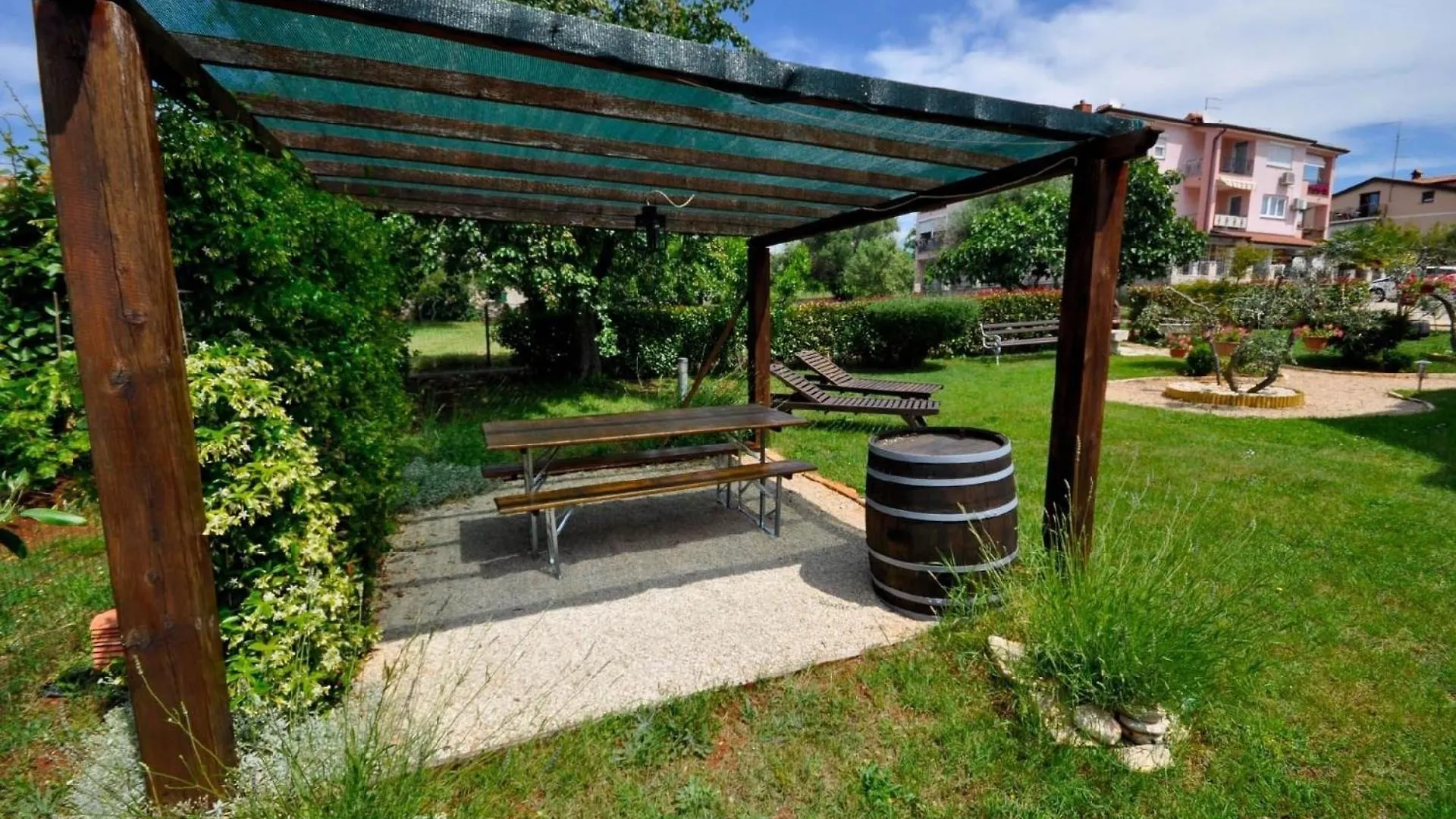 Apartment Ferienwohnung Fuer 2 Personen 2 Kinder Ca 45 M In Novigrad, Adriakueste Kroatien Westkueste Von Istrien Karpinjan Croatia